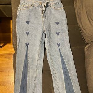 Flare leg, heart detailed jeans